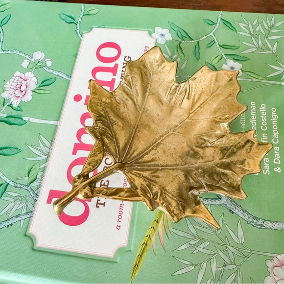 Vintage Virginia Metalcrafters Sugar Maple Leaf Brass Trinket Dish 1950 Fall - Picture 4 of 6